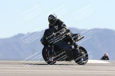 media/Oct-13-2025-Moto Forza (Mon) [[a66d839500]]/3-B Group/Session 4 (Turn 9)/